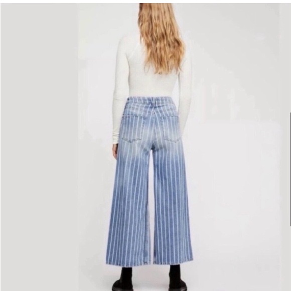 We The Free By Free People Wide Legged White Striped Jeans- NWOT* - Picture 3 of 16